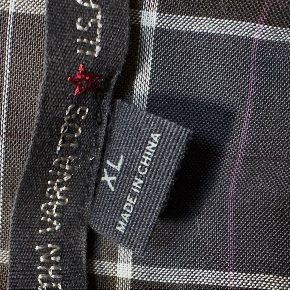 John Varvatos Men's Plaid‎ Button-Up Shirt Size XL Lightweight & Thin Breathable